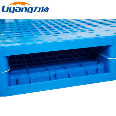 منصة نقالة بلاستيكية بحجم 1000 × 1000 مم من Euro Pallet لـ 101